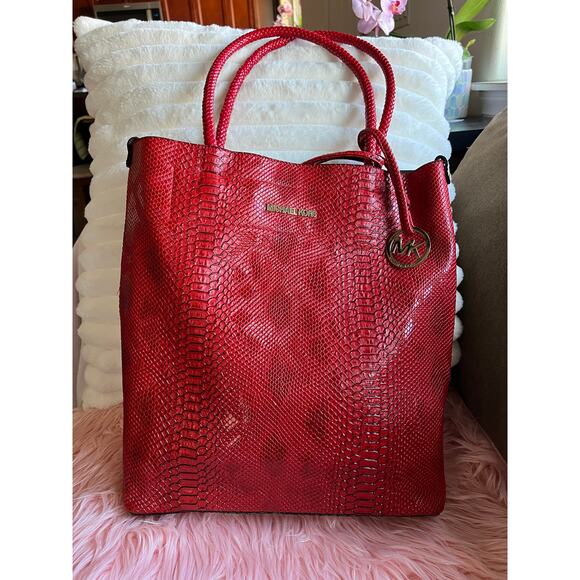 Michael Kors Red Snakeskin 3 Piece Tote Makeup Bag Wristlet Set - Picture 3 of 11